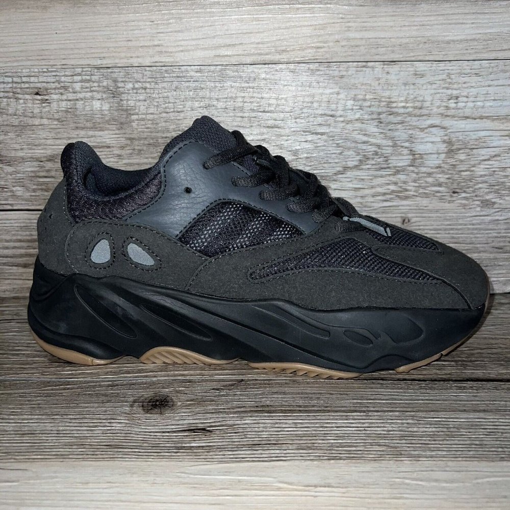 NEW Adidas Yeezy Boost 700 V1 Utility Black Mens Size 7.5 FV5304 Fashion… - Picture 7 of 11